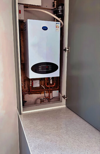 https://karrinyuphotwater.com.au/uploads/2025/06/instant-hot-water-systems-44293.jpg