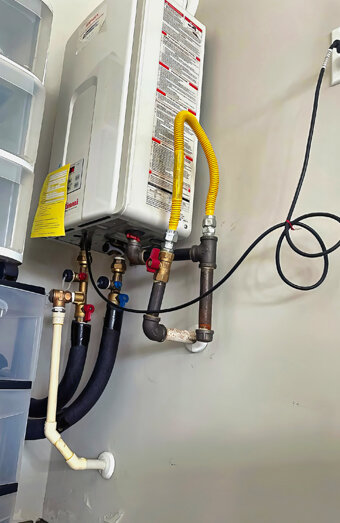 https://karrinyuphotwater.com.au/uploads/2025/06/instant-hot-water-systems-65049.jpg